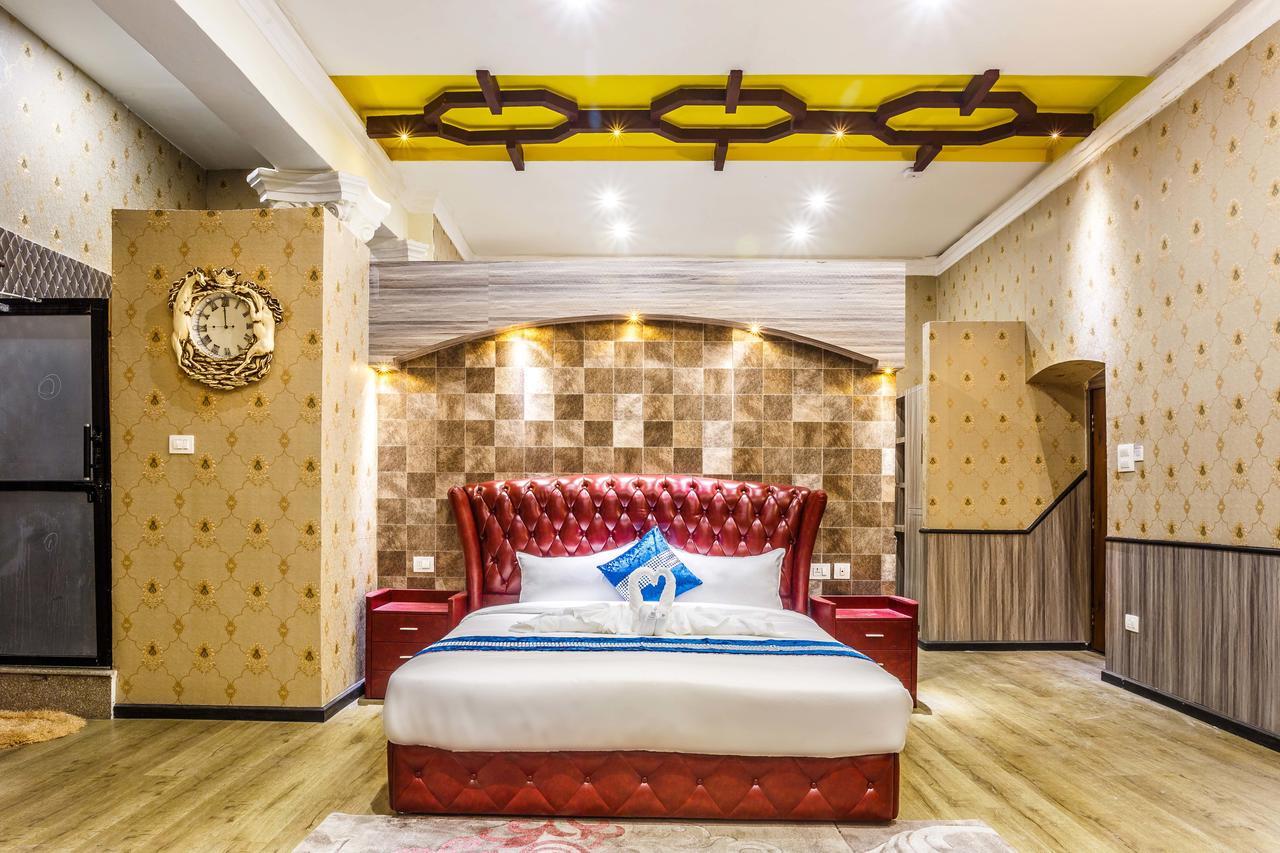 Royal Empire Boutique Hotel Катманду Екстериор снимка