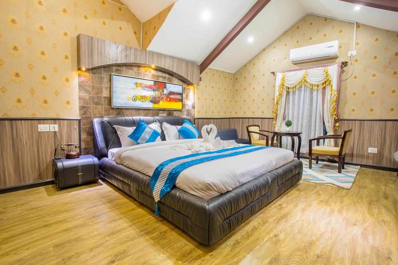Royal Empire Boutique Hotel Катманду Екстериор снимка