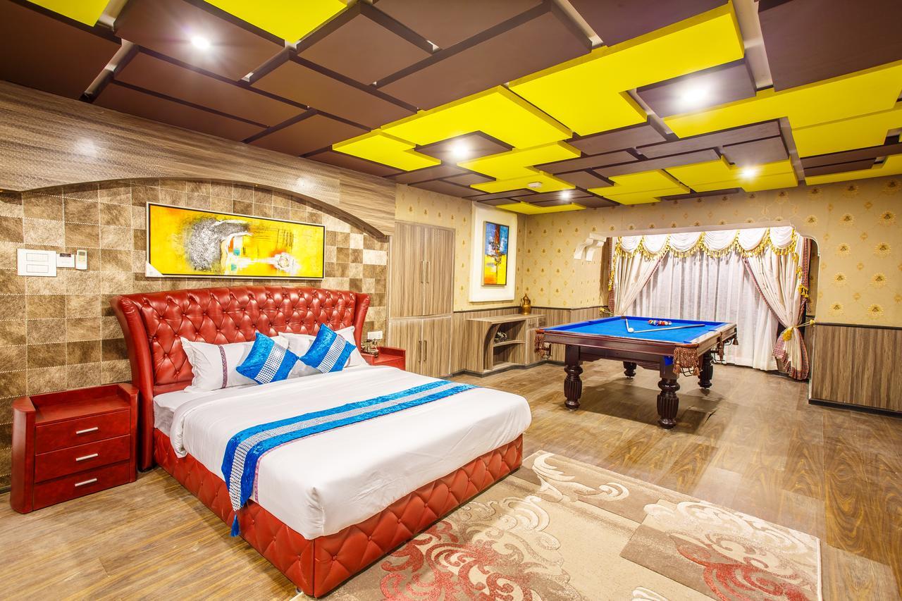 Royal Empire Boutique Hotel Катманду Екстериор снимка