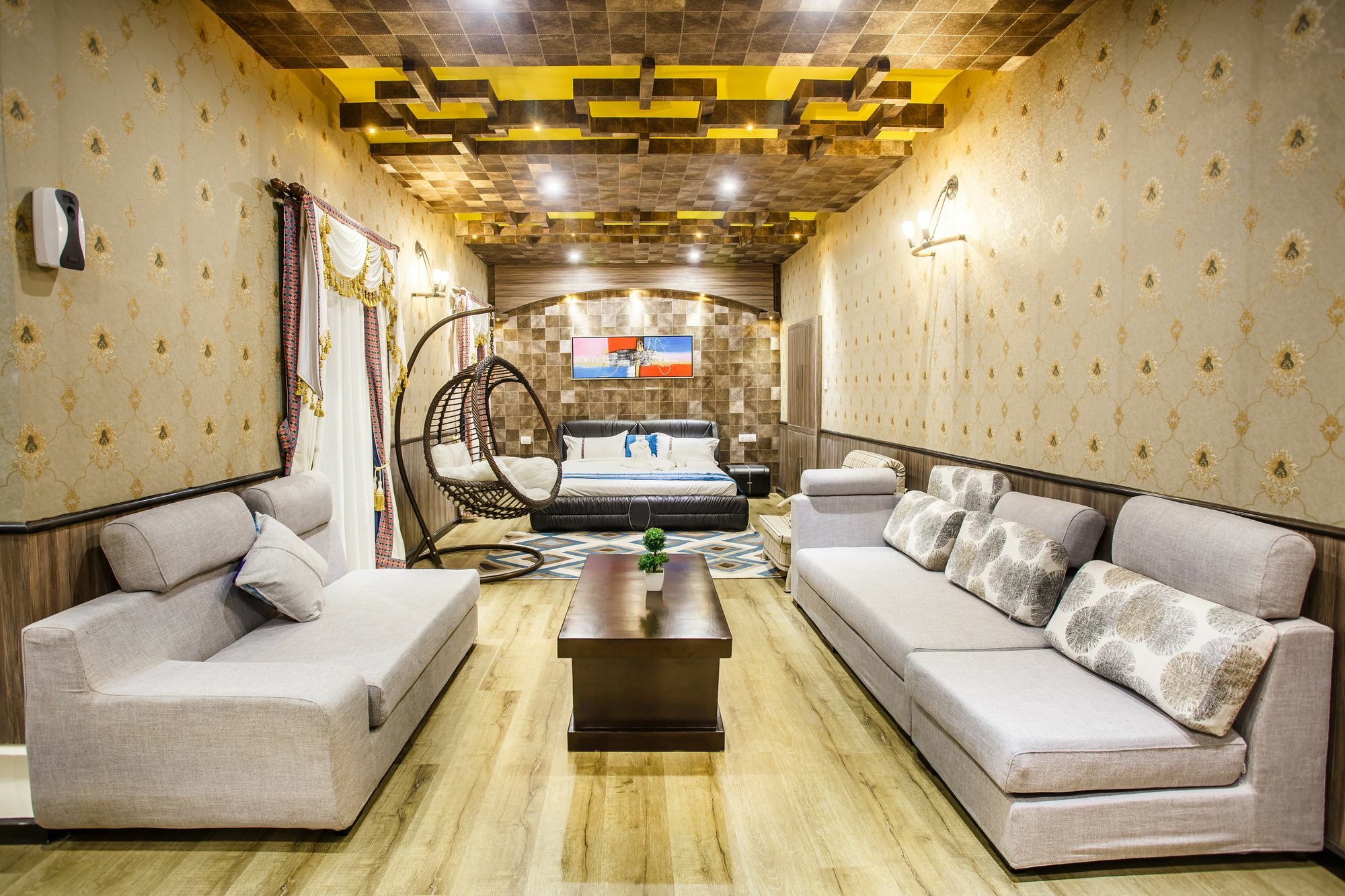 Royal Empire Boutique Hotel Катманду Екстериор снимка